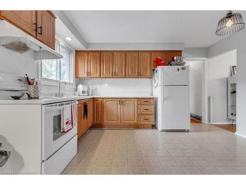 6 Palmerston Place, Hamilton, ON - Indoor Photo Showing Kitchen