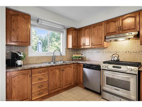 6415 Townline Road, Smithville, ON - Indoor Photo Showing Kitchen With Double Sink