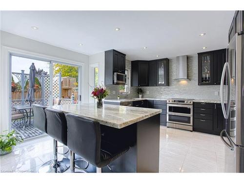 40 Lido Drive, Hamilton, ON - Indoor Photo Showing Kitchen With Upgraded Kitchen