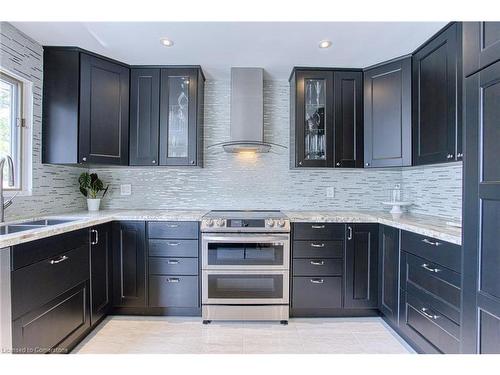 40 Lido Drive, Hamilton, ON - Indoor Photo Showing Kitchen With Double Sink With Upgraded Kitchen