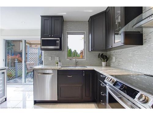 40 Lido Drive, Hamilton, ON - Indoor Photo Showing Kitchen With Upgraded Kitchen