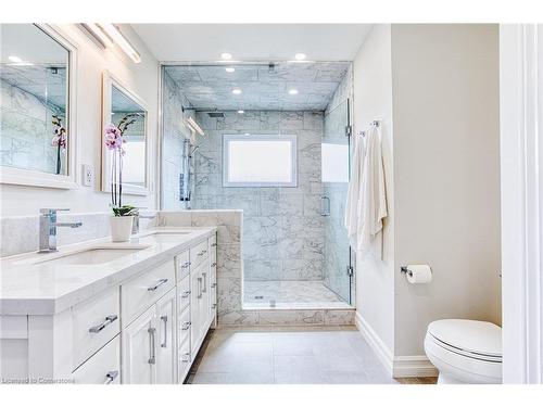 40 Lido Drive, Hamilton, ON - Indoor Photo Showing Bathroom