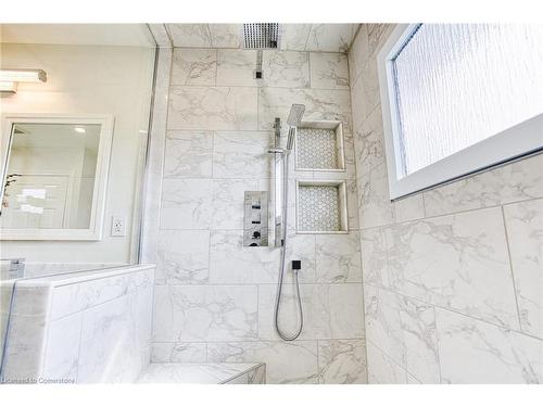 40 Lido Drive, Hamilton, ON - Indoor Photo Showing Bathroom