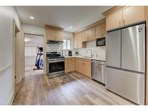 72 Edgemont Street N, Hamilton, ON - Indoor Photo Showing Kitchen With Stainless Steel Kitchen