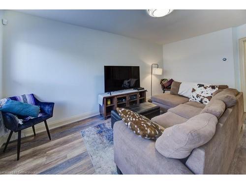 72 Edgemont Street N, Hamilton, ON - Indoor Photo Showing Living Room