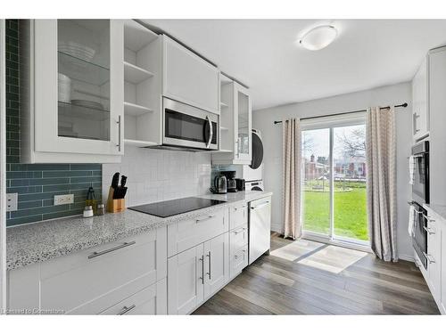 830 Mohawk Road E, Hamilton, ON - Indoor Photo Showing Kitchen With Upgraded Kitchen