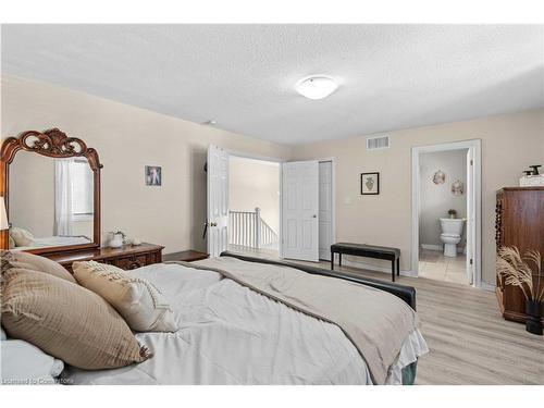 50 Eaglewood Drive, Hamilton, ON - Indoor Photo Showing Bedroom