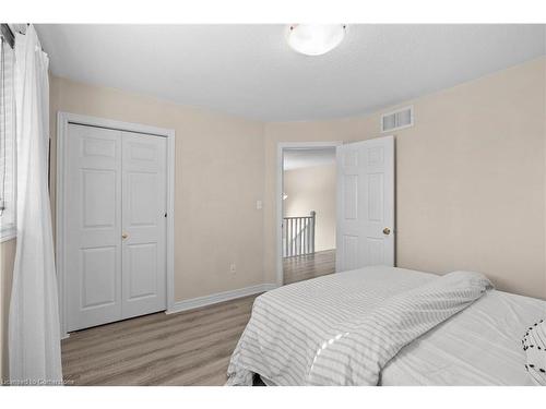 50 Eaglewood Drive, Hamilton, ON - Indoor Photo Showing Bedroom