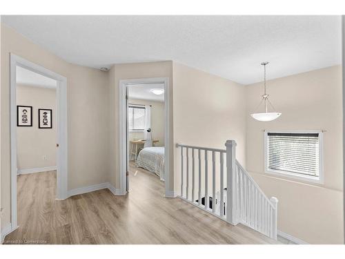 50 Eaglewood Drive, Hamilton, ON - Indoor Photo Showing Other Room