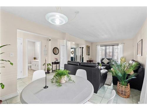 50 Eaglewood Drive, Hamilton, ON - Indoor Photo Showing Dining Room