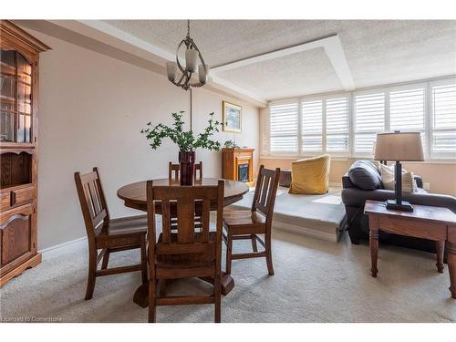 804-120 Duke Street, Hamilton, ON - Indoor Photo Showing Dining Room