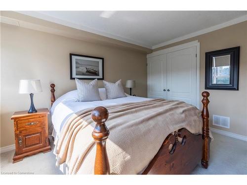 804-120 Duke Street, Hamilton, ON - Indoor Photo Showing Bedroom