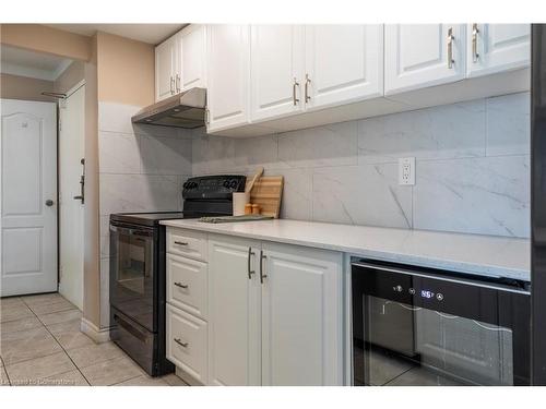 804-120 Duke Street, Hamilton, ON - Indoor Photo Showing Kitchen