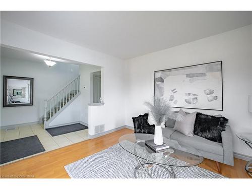 248 Fruitland Road, Stoney Creek, ON - Indoor Photo Showing Living Room