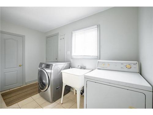 248 Fruitland Road, Stoney Creek, ON - Indoor Photo Showing Laundry Room