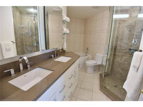 603-60 Old Mill Road, Oakville, ON - Indoor Photo Showing Bathroom