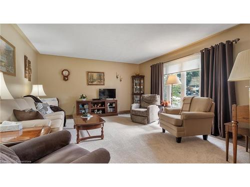 1 Virginia Avenue, Simcoe, ON - Indoor Photo Showing Living Room