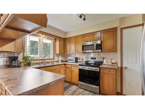 1 Virginia Avenue, Simcoe, ON - Indoor Photo Showing Kitchen With Double Sink