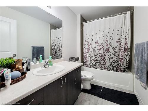 52-520 Grey Street, Brantford, ON - Indoor Photo Showing Bathroom