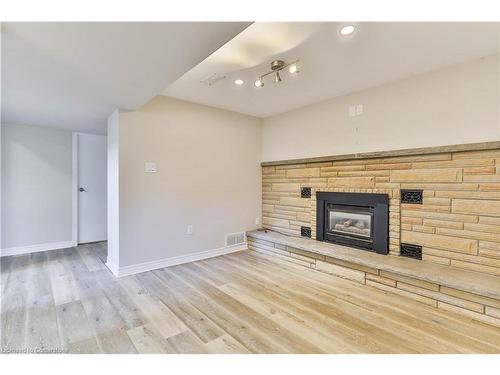 38 Dunkirk Drive, Hamilton, ON - Indoor Photo Showing Living Room With Fireplace