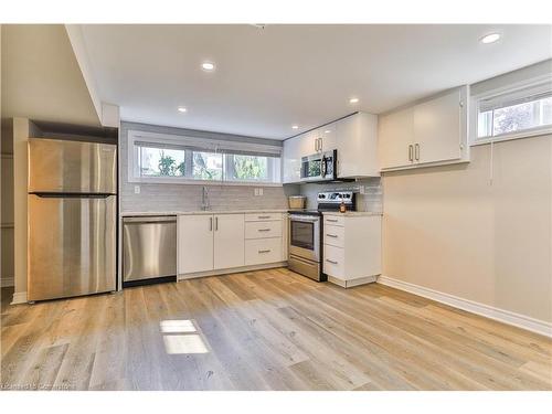 38 Dunkirk Drive, Hamilton, ON - Indoor Photo Showing Kitchen