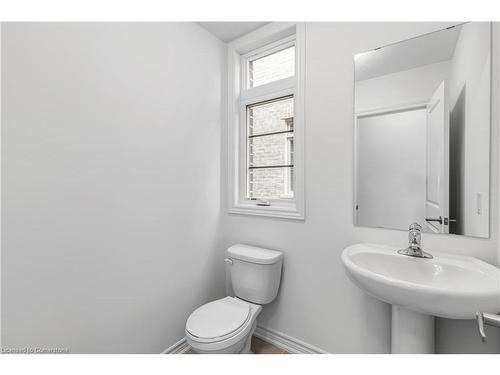 8 Daisy Street, Midhurst, ON - Indoor Photo Showing Bathroom