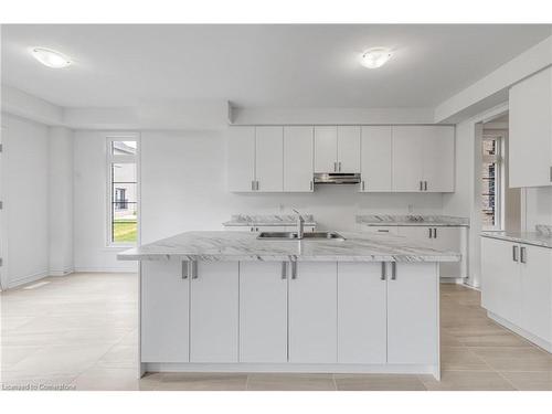 8 Daisy Street, Midhurst, ON - Indoor Photo Showing Kitchen With Double Sink