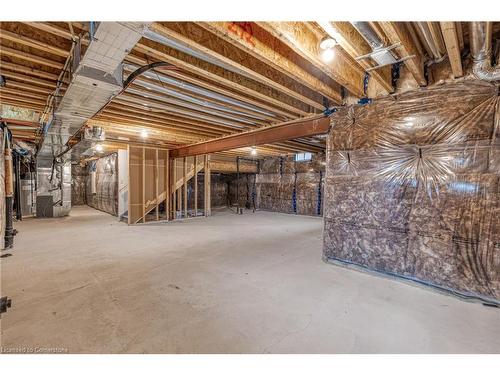 8 Daisy Street, Midhurst, ON - Indoor Photo Showing Basement