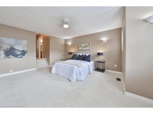 24-289 Plains Road W, Burlington, ON - Indoor Photo Showing Bedroom