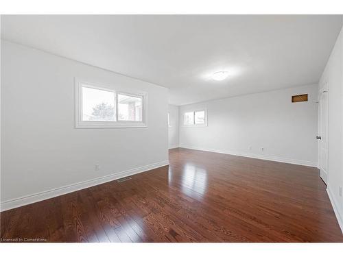 494 Dicenzo Drive, Hamilton, ON - Indoor Photo Showing Other Room