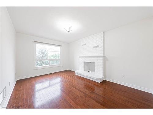 494 Dicenzo Drive, Hamilton, ON - Indoor With Fireplace