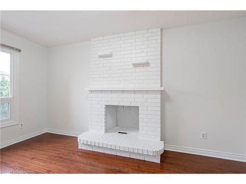 494 Dicenzo Drive, Hamilton, ON - Indoor With Fireplace