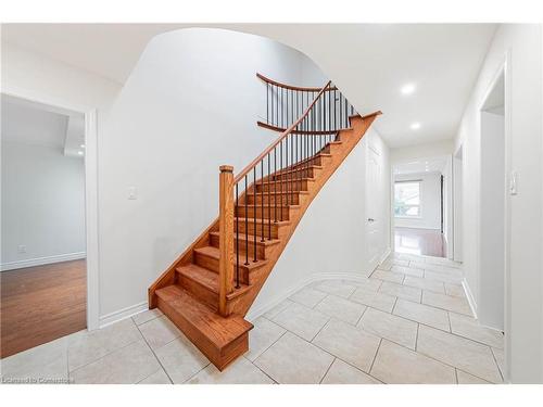 494 Dicenzo Drive, Hamilton, ON - Indoor Photo Showing Other Room