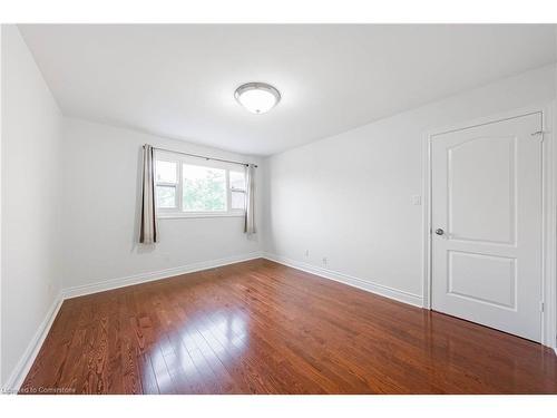 494 Dicenzo Drive, Hamilton, ON - Indoor Photo Showing Other Room