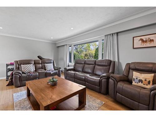 11720 Guelph Line, Milton, ON - Indoor Photo Showing Living Room