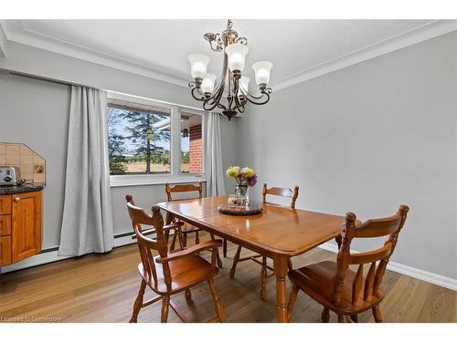 11720 Guelph Line, Milton, ON - Indoor Photo Showing Dining Room