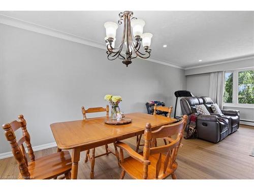 11720 Guelph Line, Milton, ON - Indoor Photo Showing Dining Room