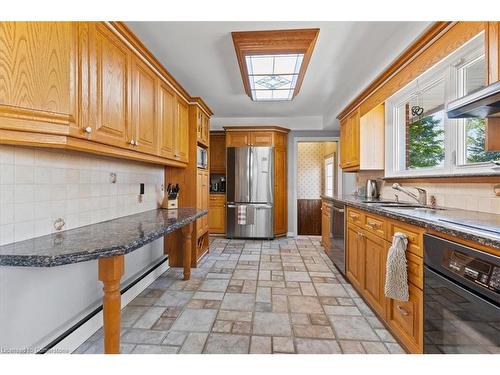 11720 Guelph Line, Milton, ON - Indoor Photo Showing Kitchen