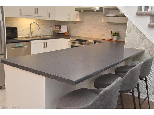 320-170 Rockhaven Lane, Waterdown, ON - Indoor Photo Showing Kitchen With Double Sink