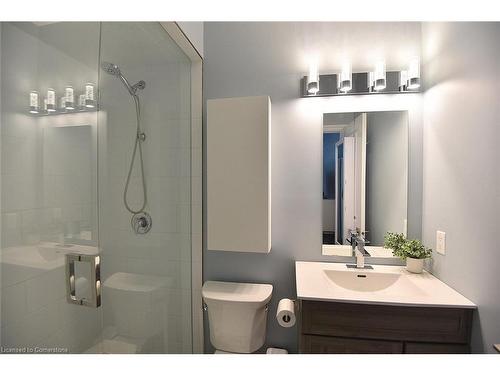 320-170 Rockhaven Lane, Waterdown, ON - Indoor Photo Showing Bathroom