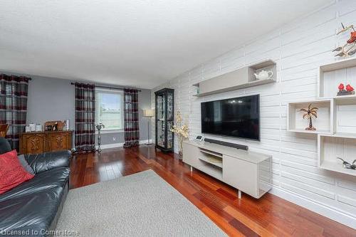 1523 Rusholme Crescent, Burlington, ON - Indoor Photo Showing Living Room