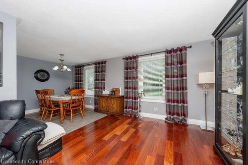 1523 Rusholme Crescent, Burlington, ON - Indoor Photo Showing Living Room