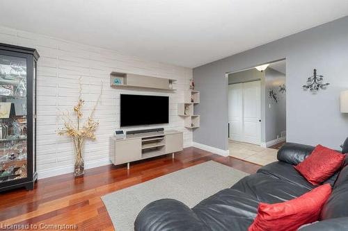 1523 Rusholme Crescent, Burlington, ON - Indoor Photo Showing Living Room