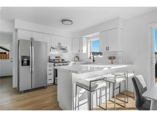 7580 Regional 20 Road, West Lincoln, ON - Indoor Photo Showing Kitchen With Stainless Steel Kitchen With Upgraded Kitchen