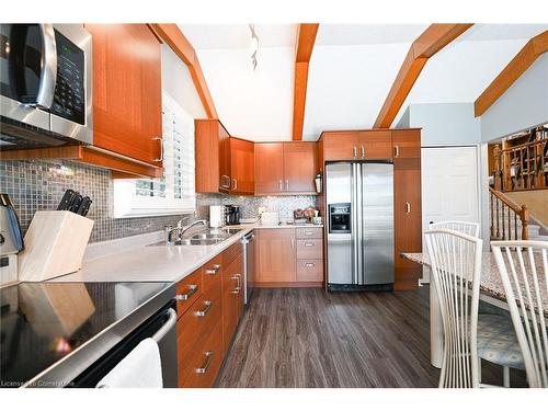 38 Lakegate Drive, Stoney Creek, ON - Indoor Photo Showing Kitchen With Double Sink