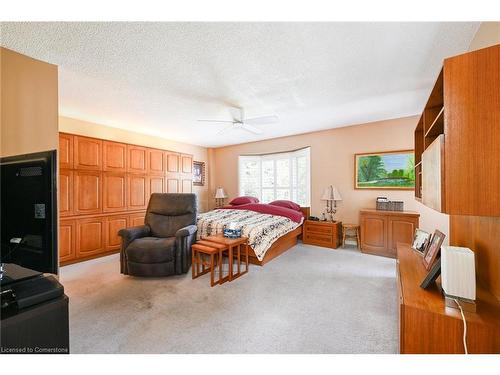 38 Lakegate Drive, Stoney Creek, ON - Indoor Photo Showing Bedroom