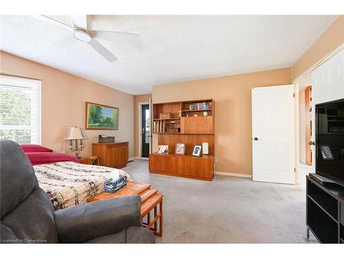 38 Lakegate Drive, Stoney Creek, ON - Indoor Photo Showing Bedroom