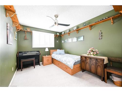 38 Lakegate Drive, Stoney Creek, ON - Indoor Photo Showing Bedroom