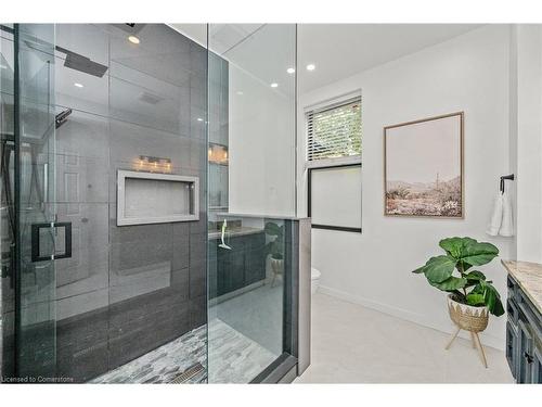 127 Freelton Road, Freelton, ON - Indoor Photo Showing Laundry Room