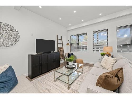 127 Freelton Road, Freelton, ON - Indoor Photo Showing Dining Room